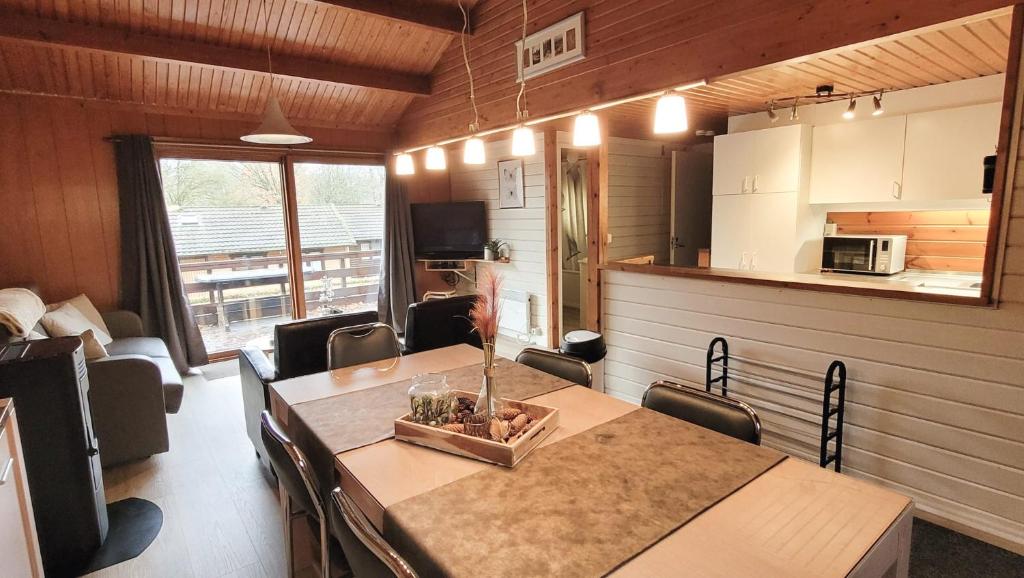 Kuchyň nebo kuchyňský kout v ubytování Chalet La Boverie 195