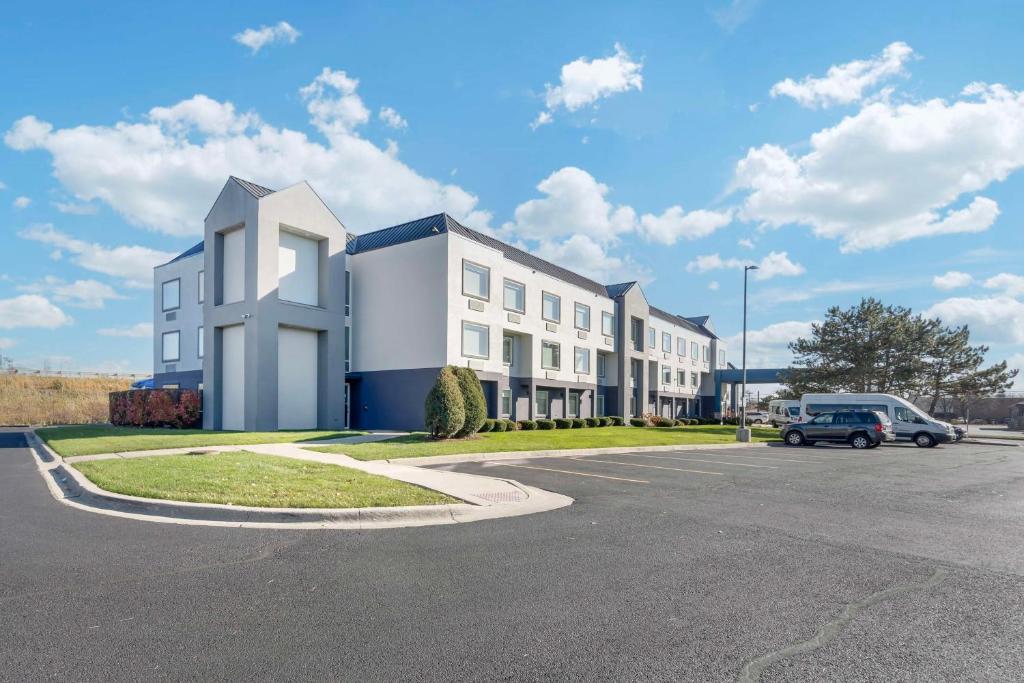 Best Western Glenview - Chicagoland Inn and Suites photo