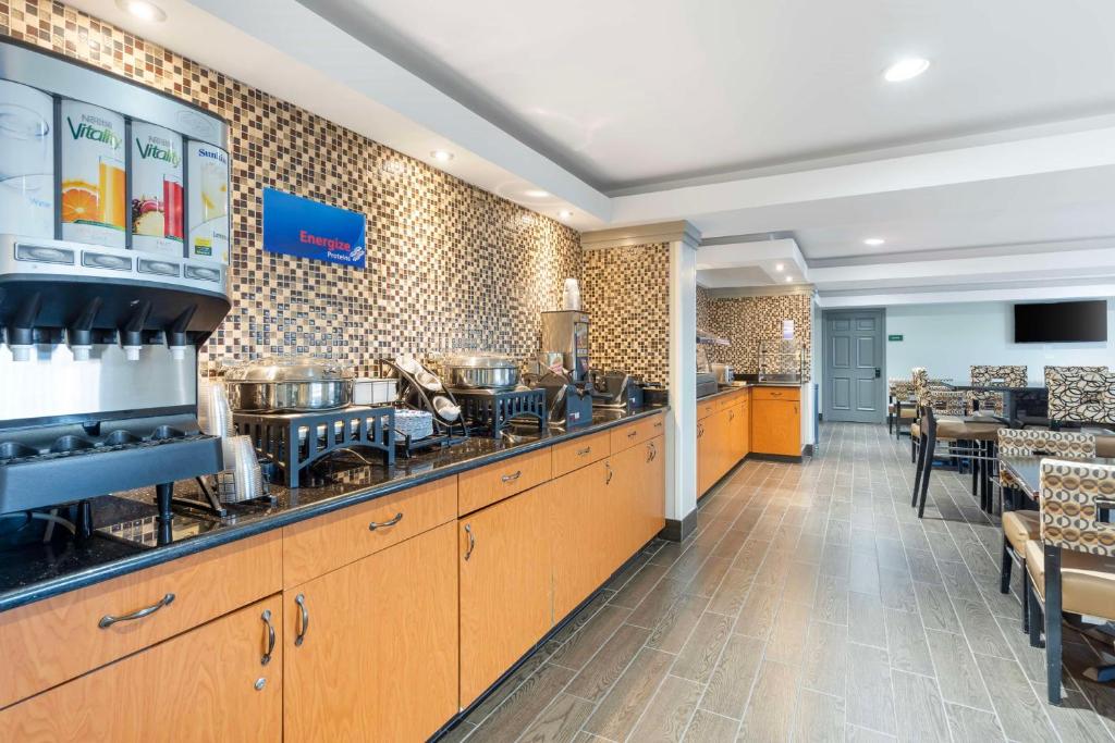 Best Western Glenview - Chicagoland Inn and Suites photo