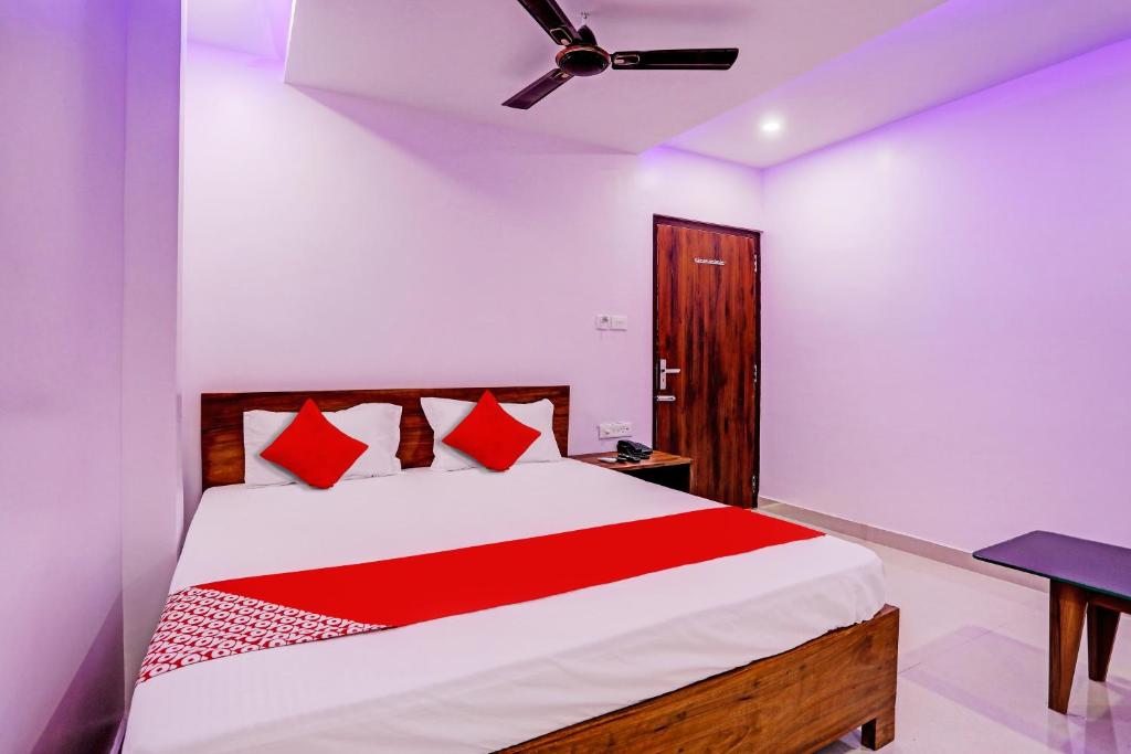 Postel nebo postele na pokoji v ubytování Hotel O Tezos Palace