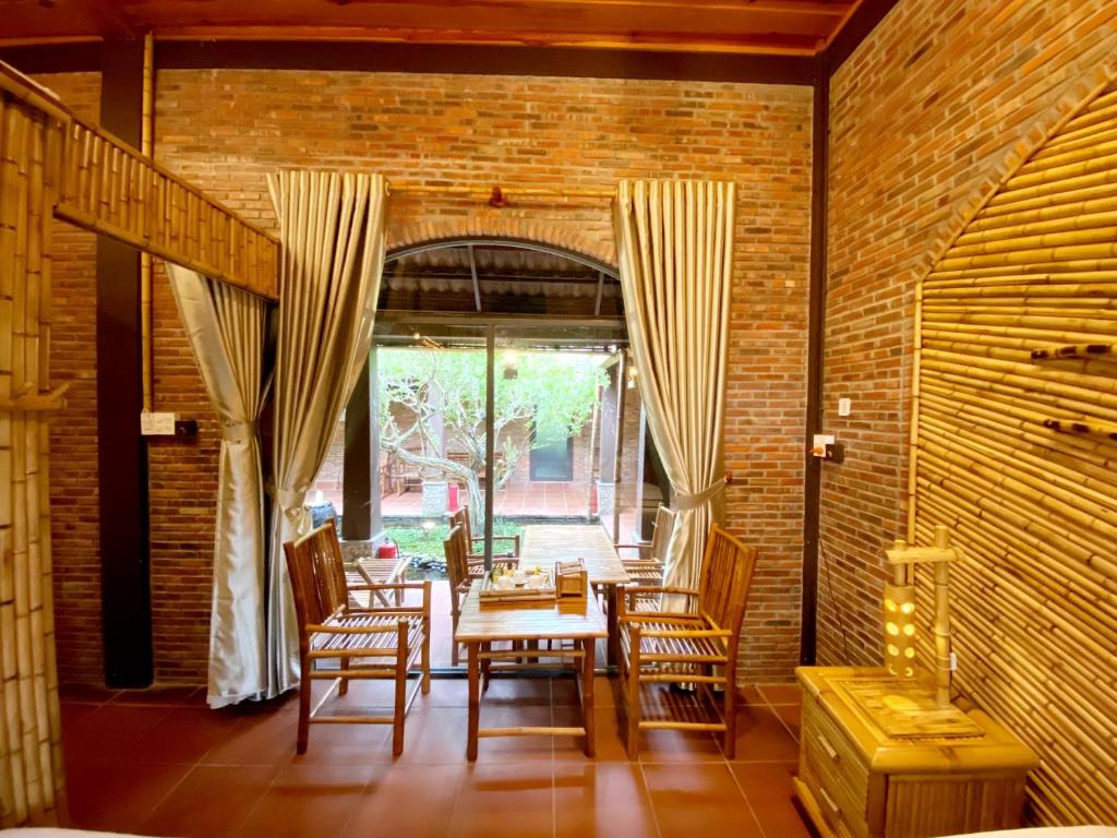 Bamboo Eco Village - Family Room