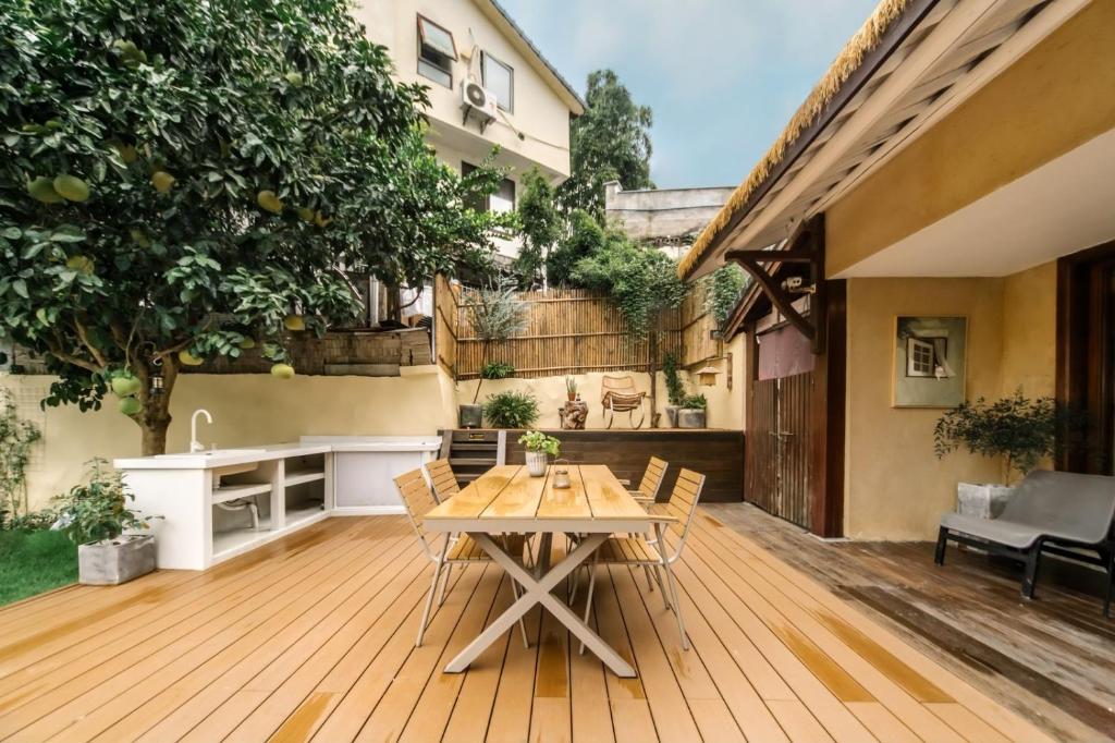Balkón nebo terasa v ubytování Hangzhou XianQingShan Homestay Westlake