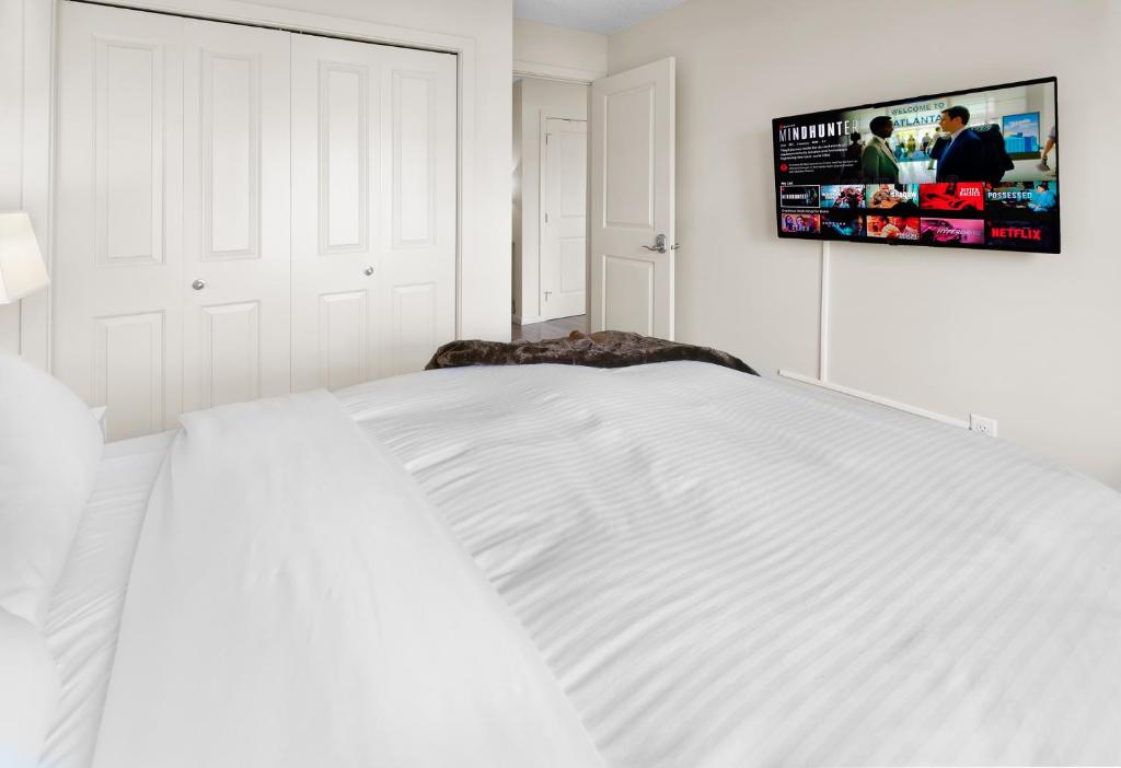 Postel nebo postele na pokoji v ubytování 5 STAR Business Luxury Homeshare