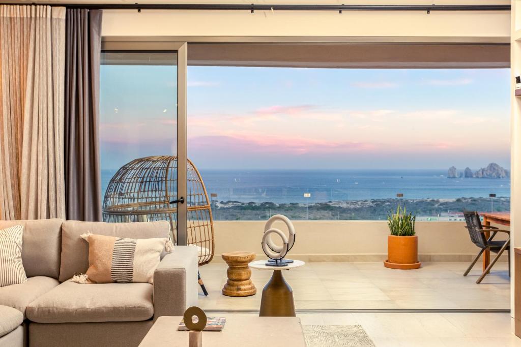 Apartment With Incredible Penthouse View photo