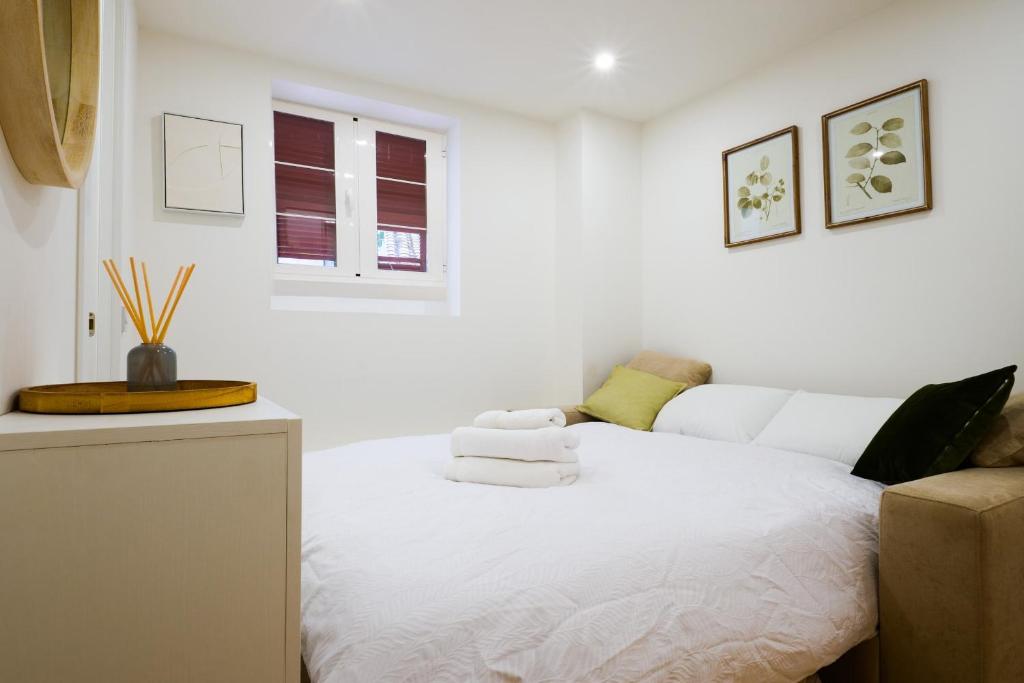 Gibraltar Nest 6Hosted by Sweetstay, Gibraltar (updated prices 2024)