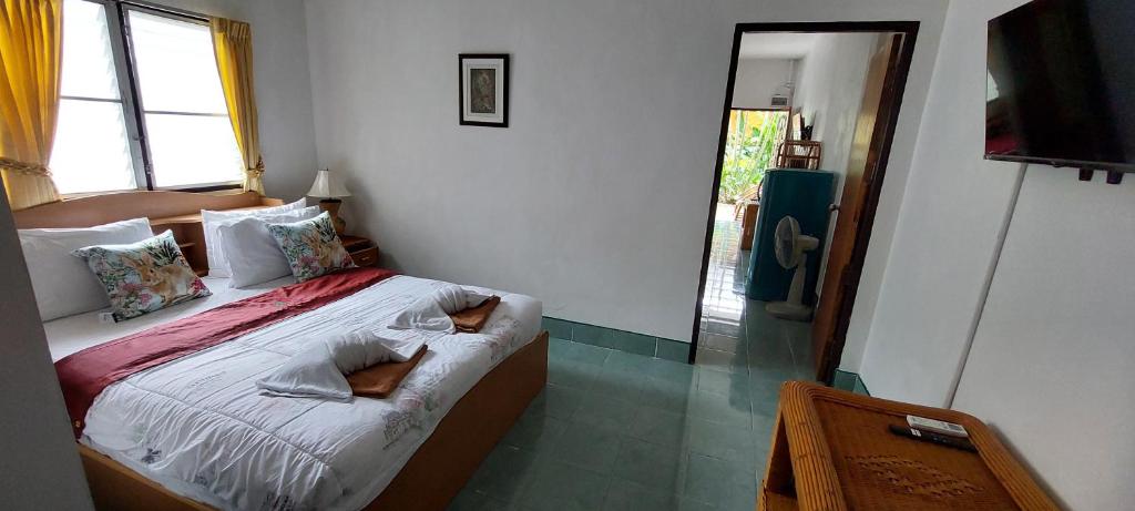 Jungle Village Bungalow - 12