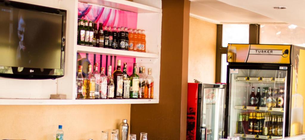 Lounge nebo bar v ubytování Nairobi Transit Hotel