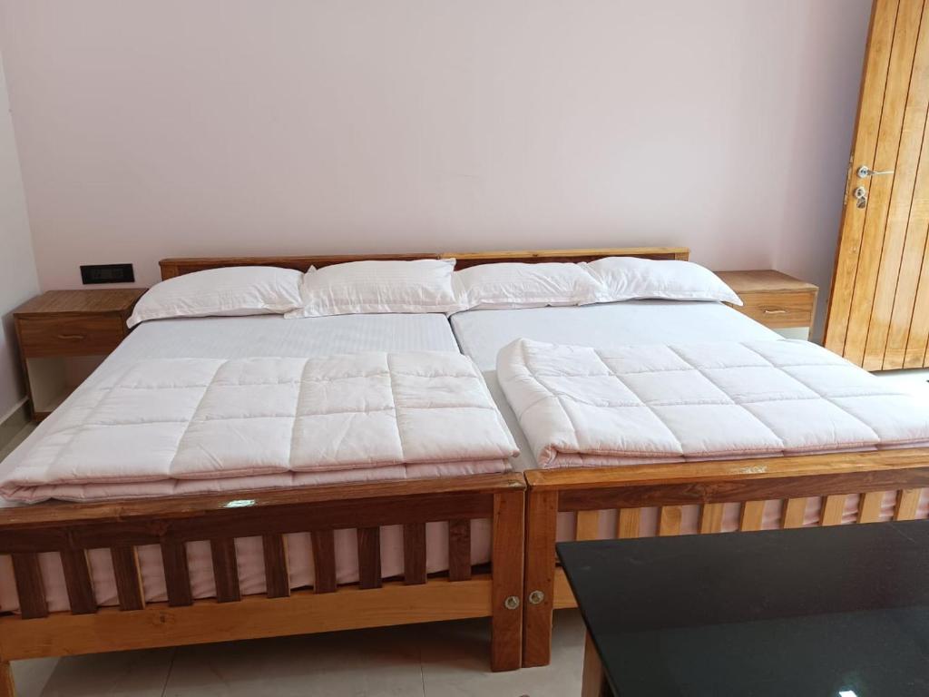 Postel nebo postele na pokoji v ubytování Earth Lounge Resort
