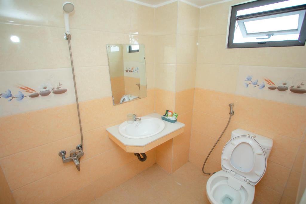 Koupelna v ubytování KHÁNH GIA HOTEL