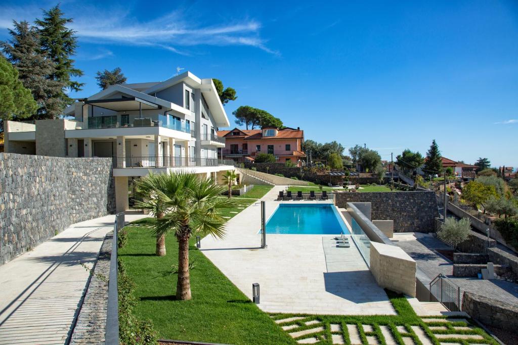 Villa Rita Pool & Spa