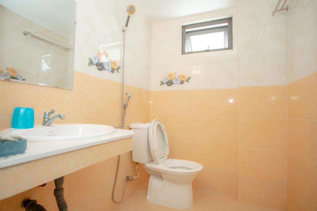 Koupelna v ubytování KHÁNH GIA HOTEL