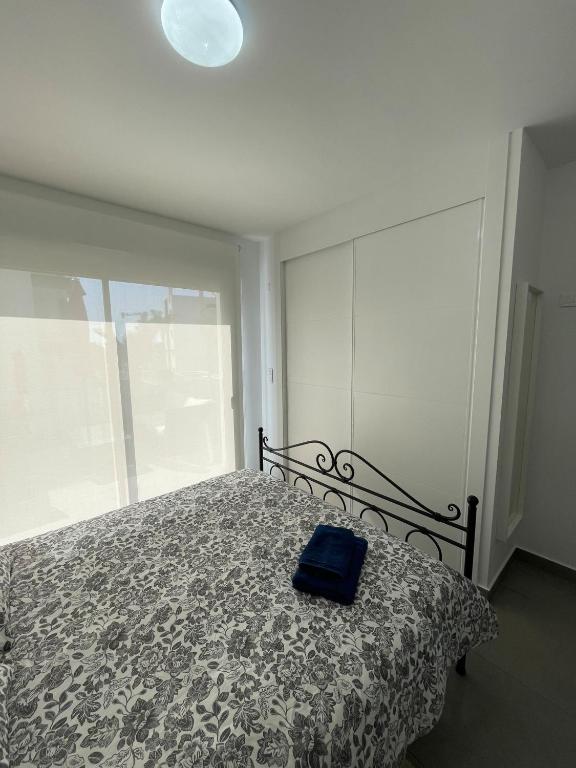 A bed or beds in a room at Valentino Golf II Villamartin