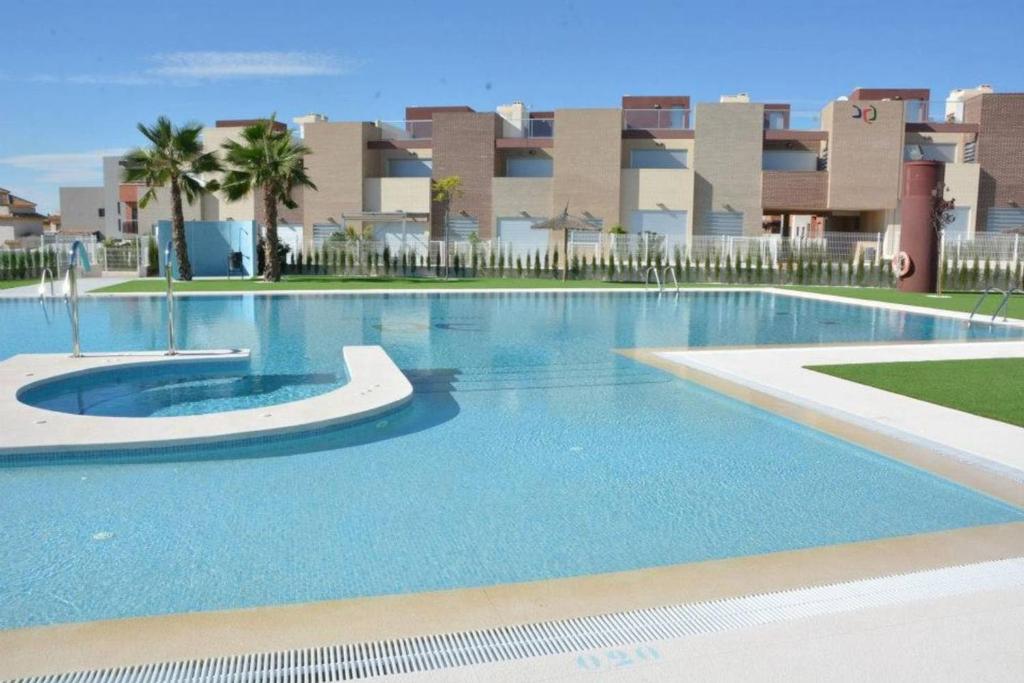 Apto Atico Aguas Nuevas Torrevieja - Housity