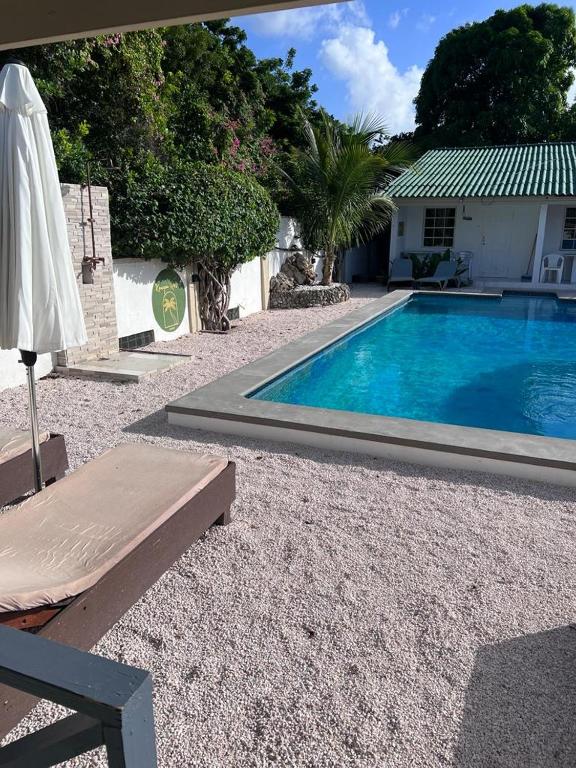 Bazén v ubytování Kenepa Resort nebo v jeho okolí