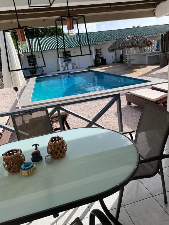 Bazén v ubytování Kenepa Resort nebo v jeho okolí