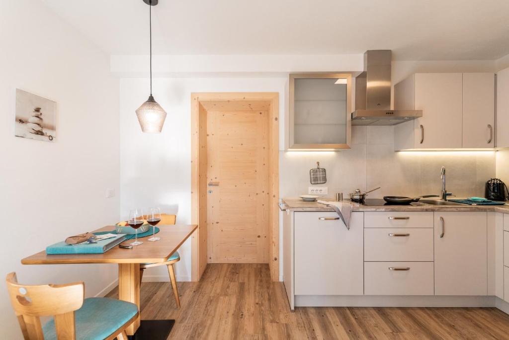 Kuchnia lub aneks kuchenny w obiekcie Apartment Niederhaushof