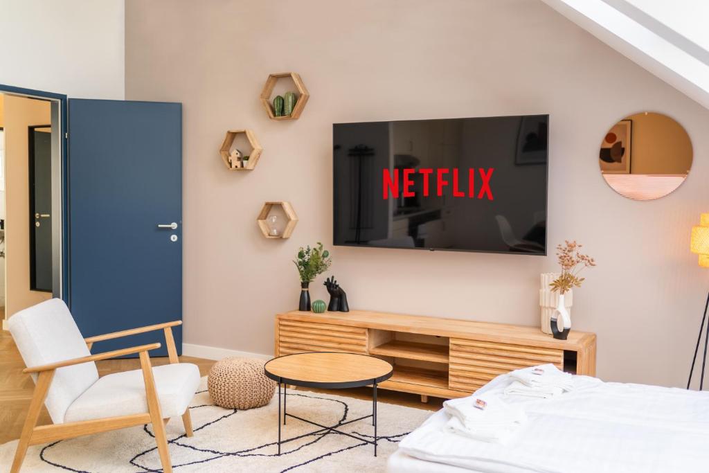 Televisor o centre d'entreteniment de MyFlat - Bright Apartment near Central Station