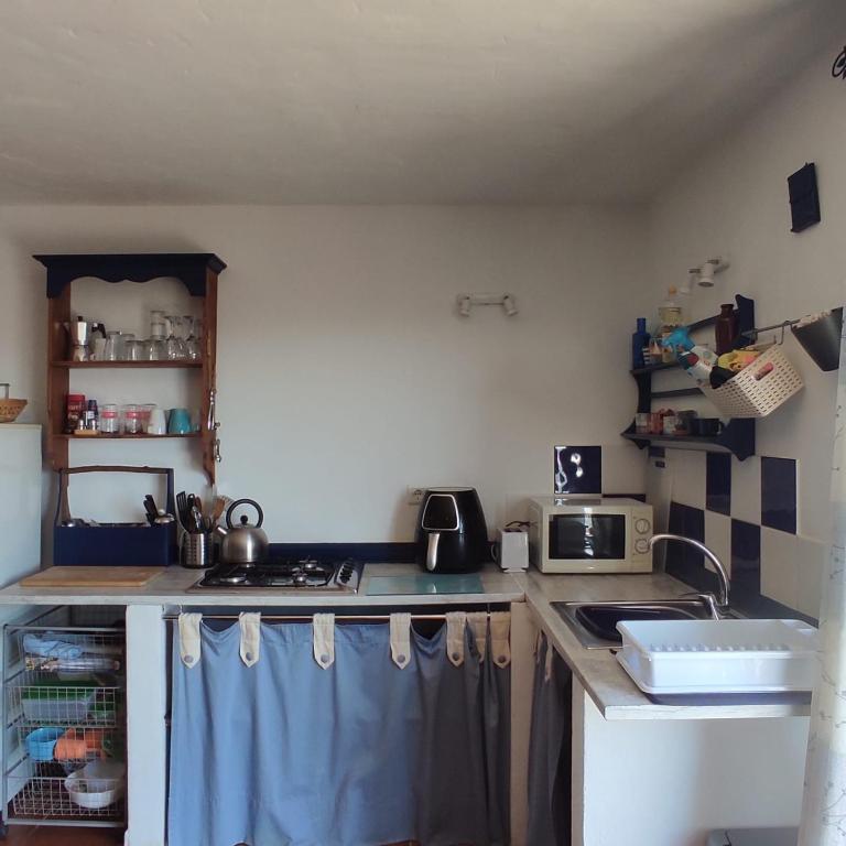 Kuchyň nebo kuchyňský kout v ubytování Vine Ridge Studio and Apartment