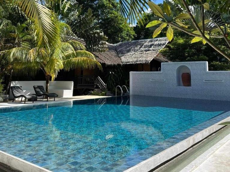 Bazén v ubytování Lio Villas Resort nebo v jeho okolí