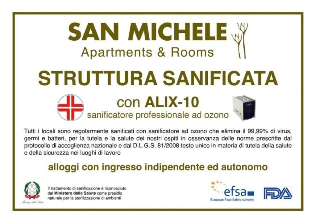 Um panfleto para os apartamentos e quartos de San Michele strutta sant em San Michele Apartments&Rooms em Catanzaro