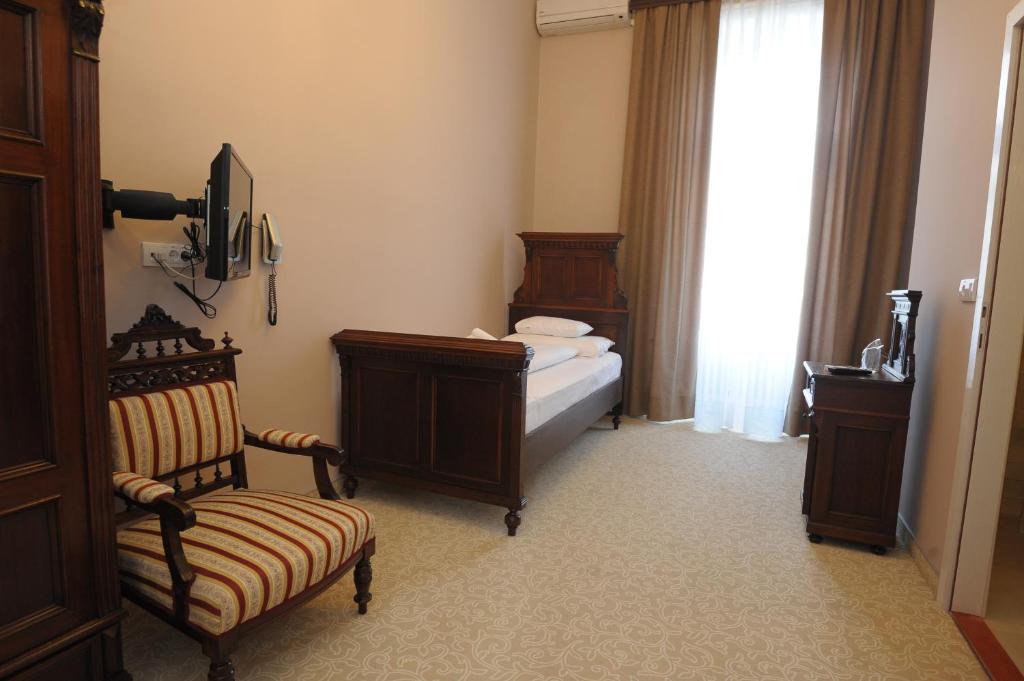 Bed & Breakfast Twenty - Deluxe Single Room