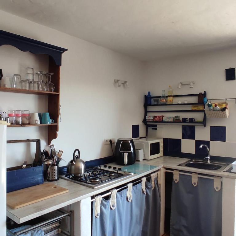 Kuchyň nebo kuchyňský kout v ubytování Vine Ridge Studio and Apartment