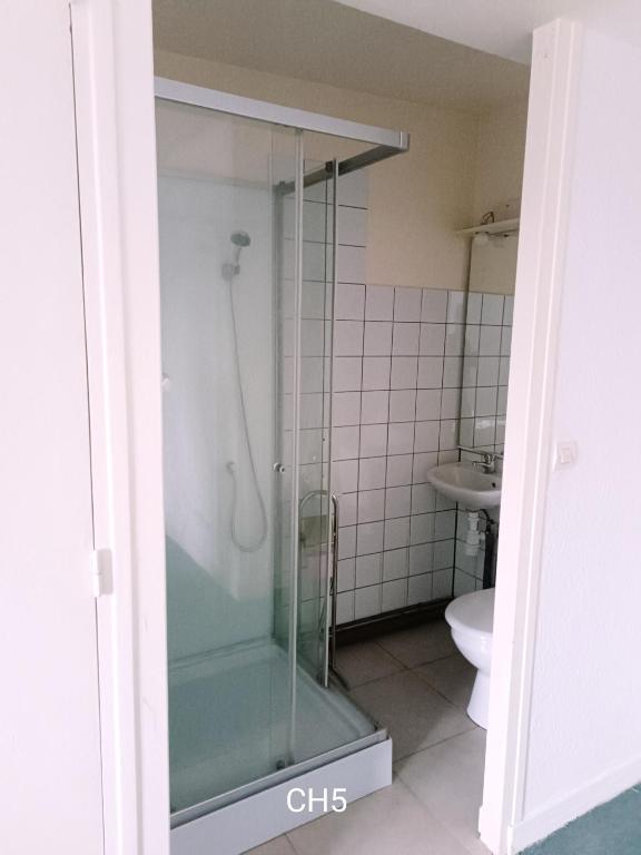 HOTEL LE FONTENOY - Habitación Doble Con Baño Privado