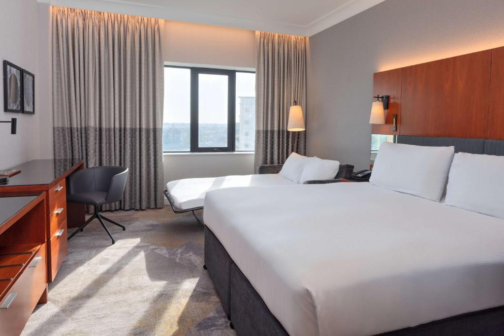 Hilton Belfast - Sala Familiar Con Sofá Cama