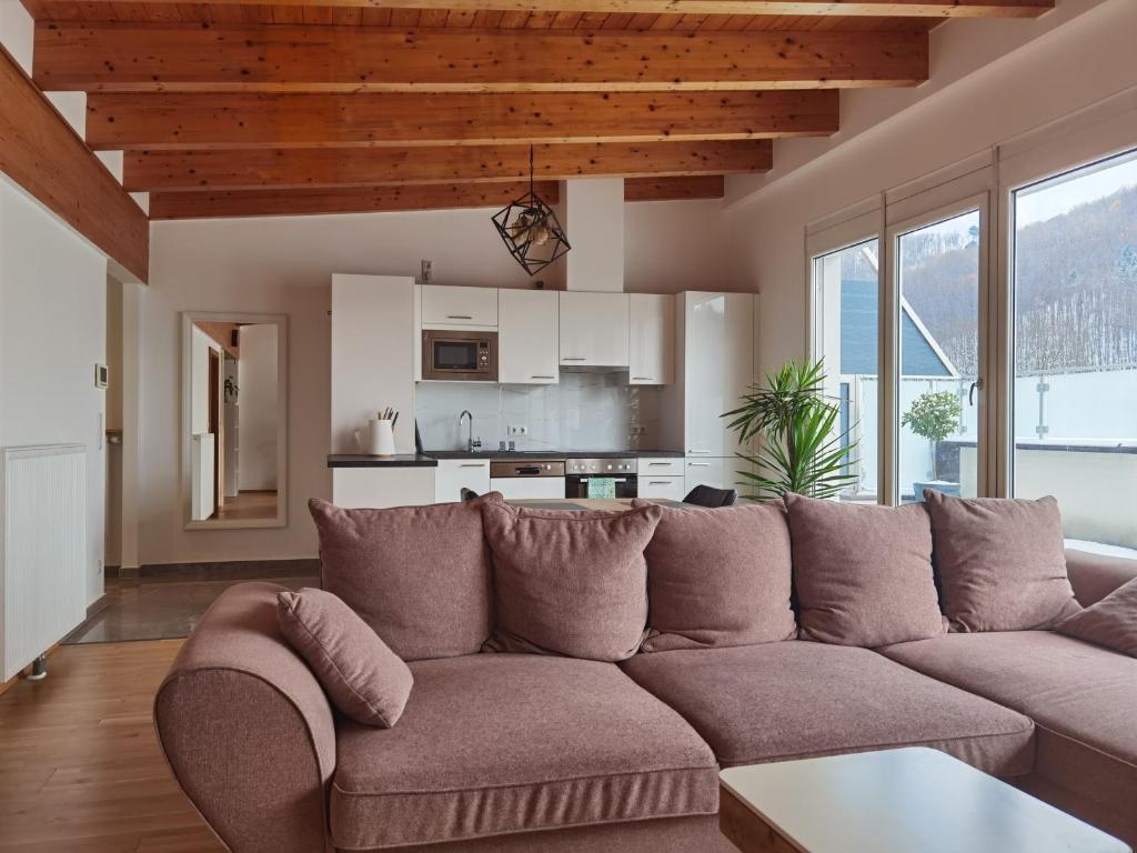 Kuchyň nebo kuchyňský kout v ubytování BeeHome Apartment
