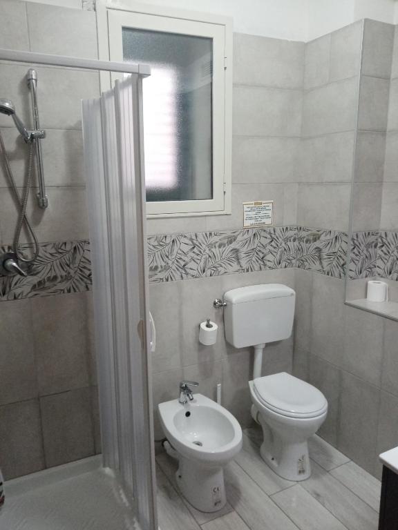 Casa Siciliana Altarbiah - Habitación Familiar Con Baño Compartido