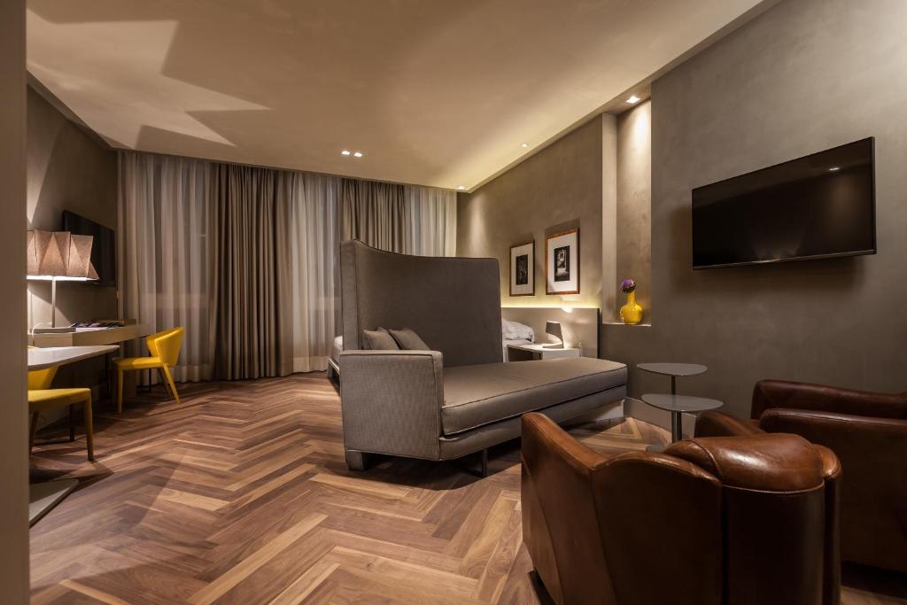 Liassidi Wellness Suites - 14