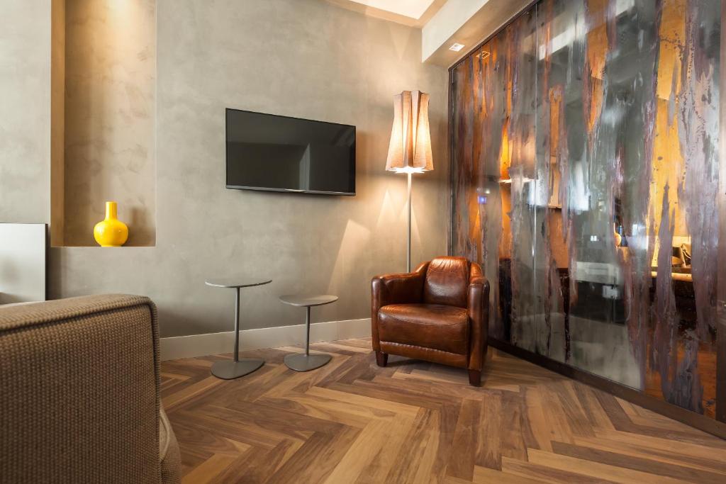 Liassidi Wellness Suites - 16