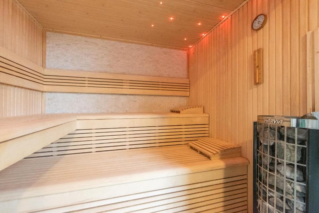 Fotografie z fotogalerie ubytování NIEUW - De Grenspaal WEST 6P 5 min Maastricht - Sauna - Laadpaal v destinaci Riemst