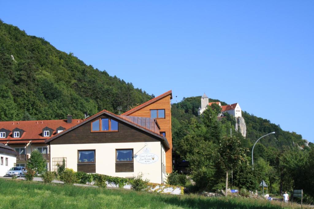 Nespecifikovaný výhled na hory nebo výhled na hory při pohledu z hotelu