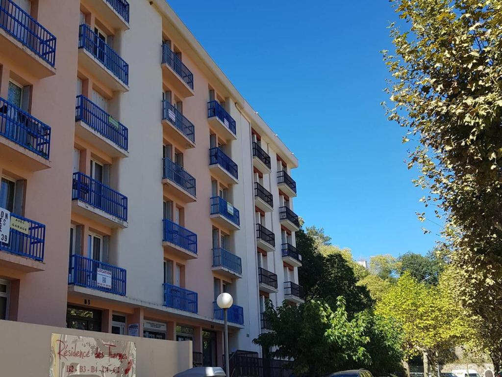 Budova, v ktorej sa apartmán nachádza