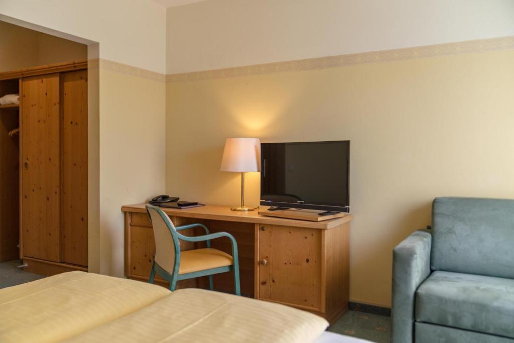 TV a/nebo společenská místnost v ubytování Hotel Restaurant Lebzelter