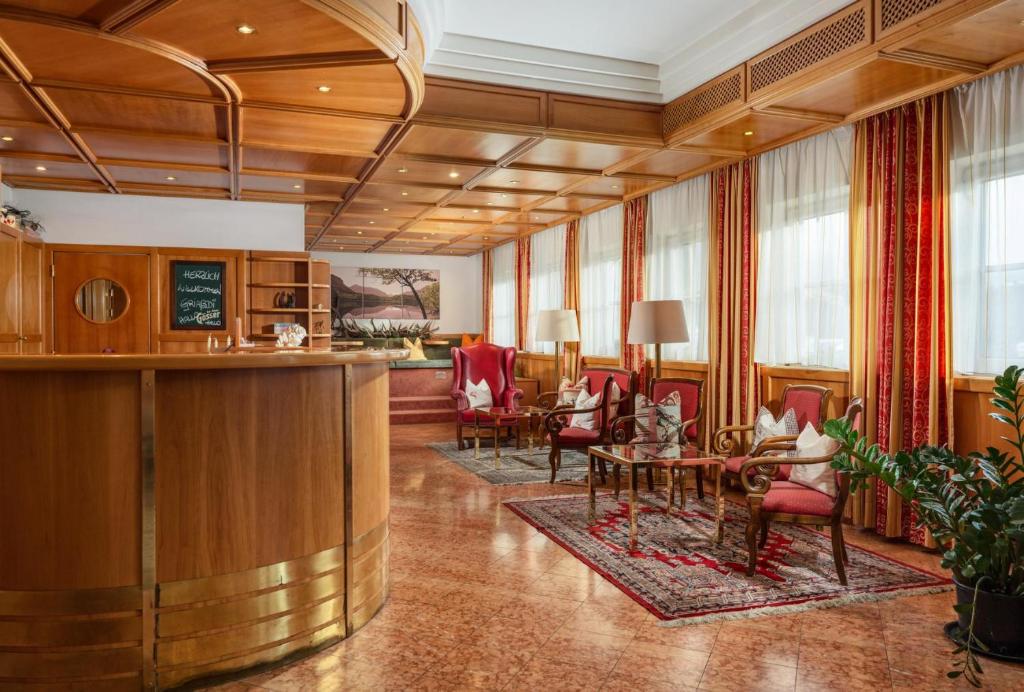 Posezení v ubytování Hotel Restaurant Lebzelter