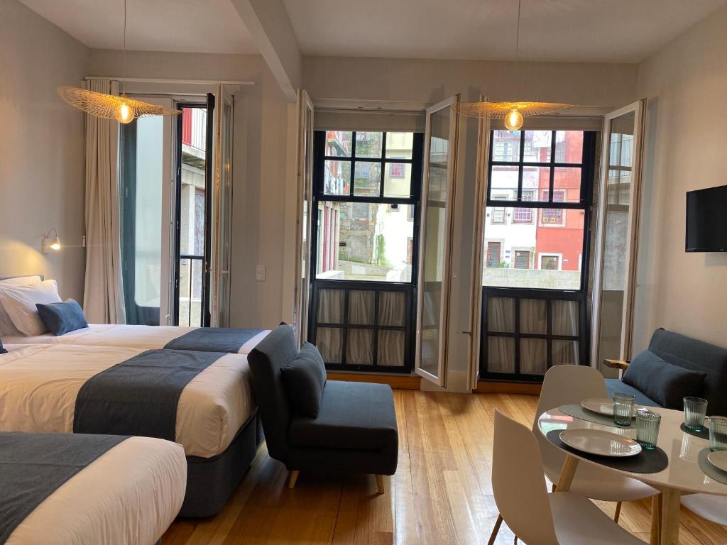 Mouzinho 244 - Porto Houses & Suites - 