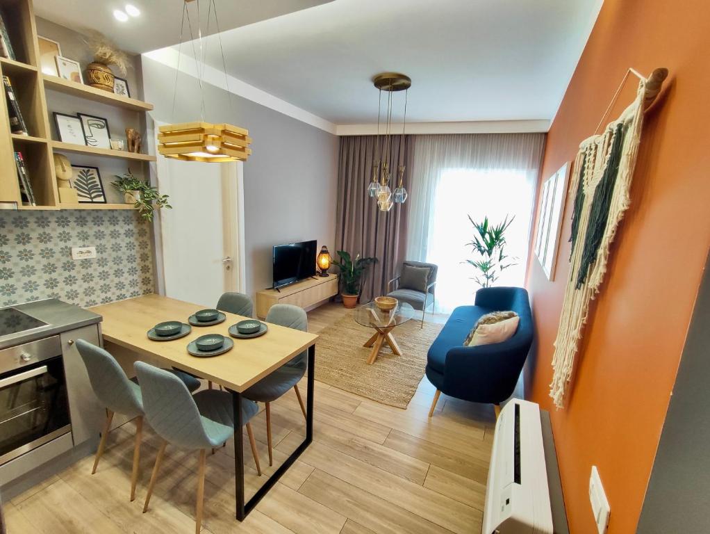 Modern Style 2BR-Apt - 10min to Skanderbeg Square