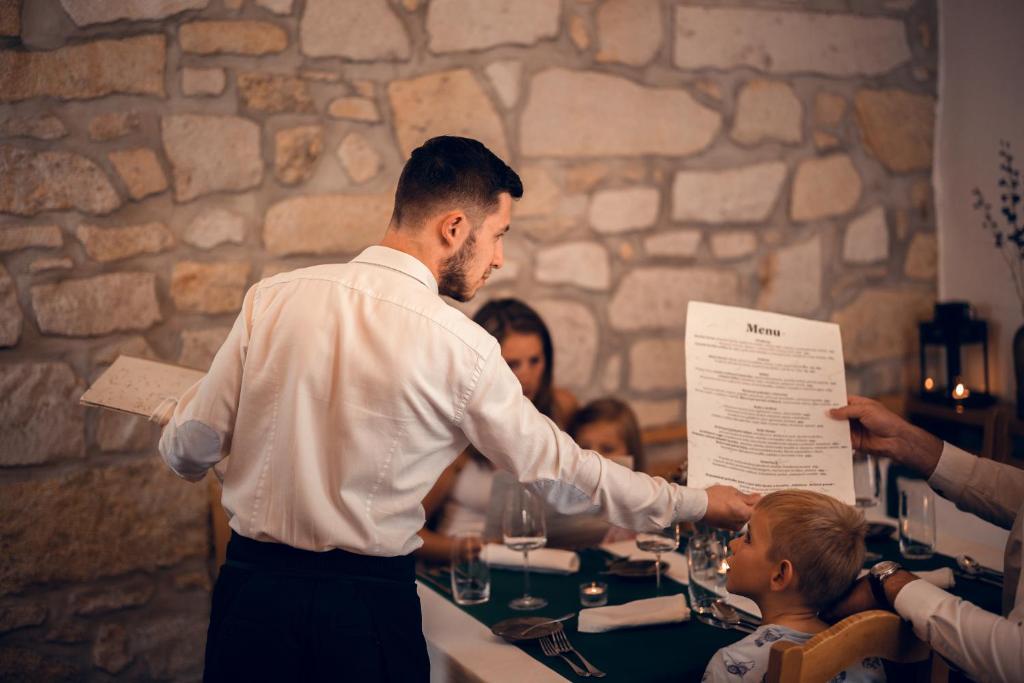 Hosté ubytování Penzion Pivnice - Jítravský Dvorec