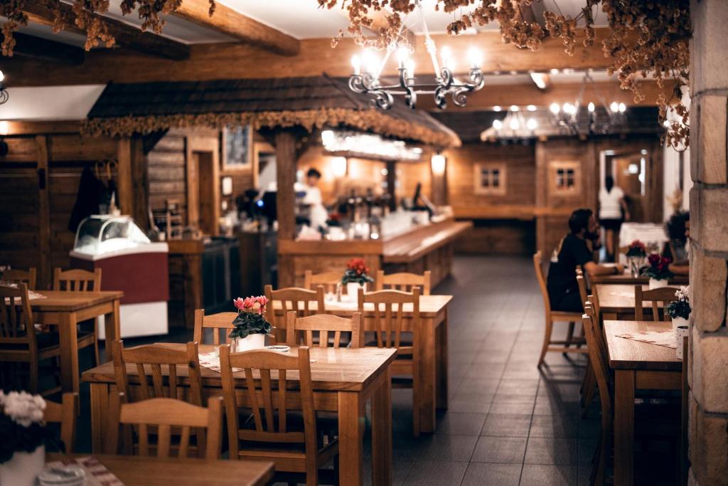 Restaurace v ubytování Penzion Pivnice - Jítravský Dvorec