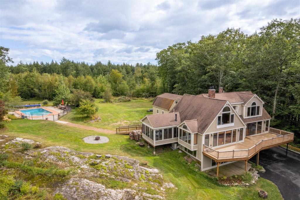 BRANDY POND OVERLOOK LIMIT 14 home, Naples (updated prices 2024)
