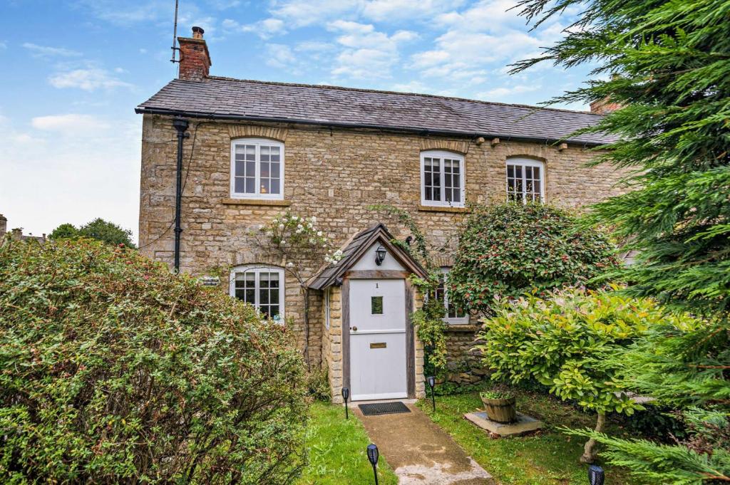 Horseshoe Cottage, Lower Swell Updated 2024 Prices