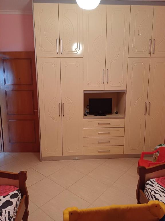 Leonidas Apartment - Image 8