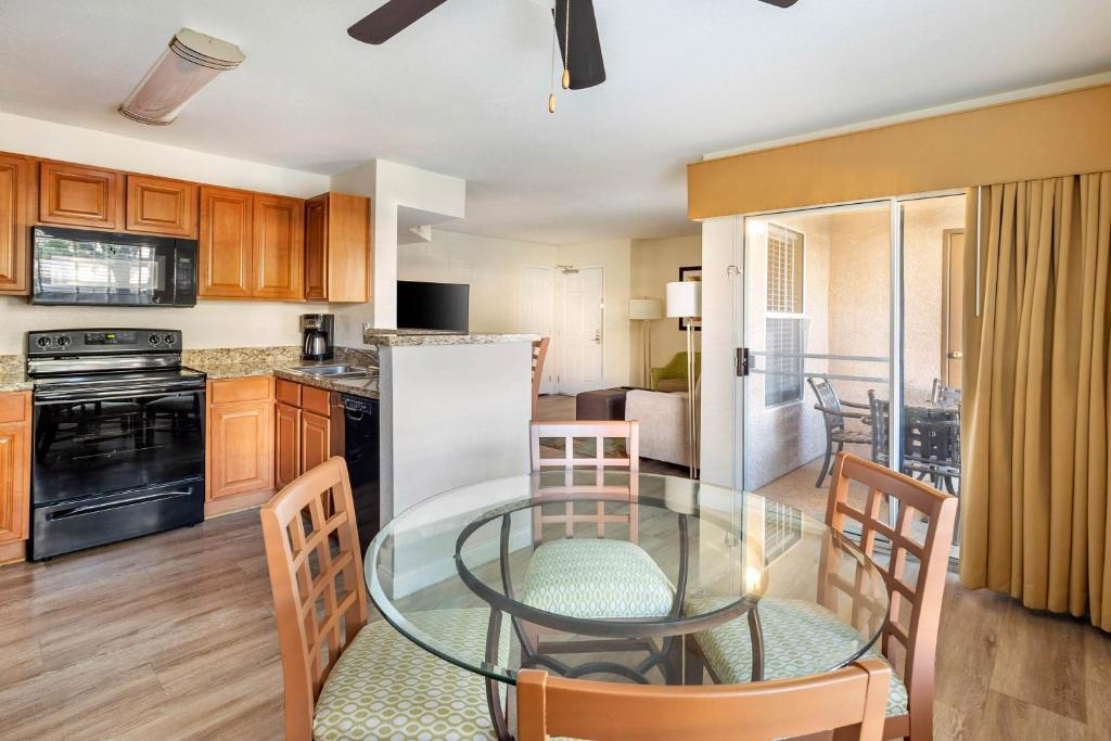 Hilton Vacation Club Desert Retreat Las Vegas photo