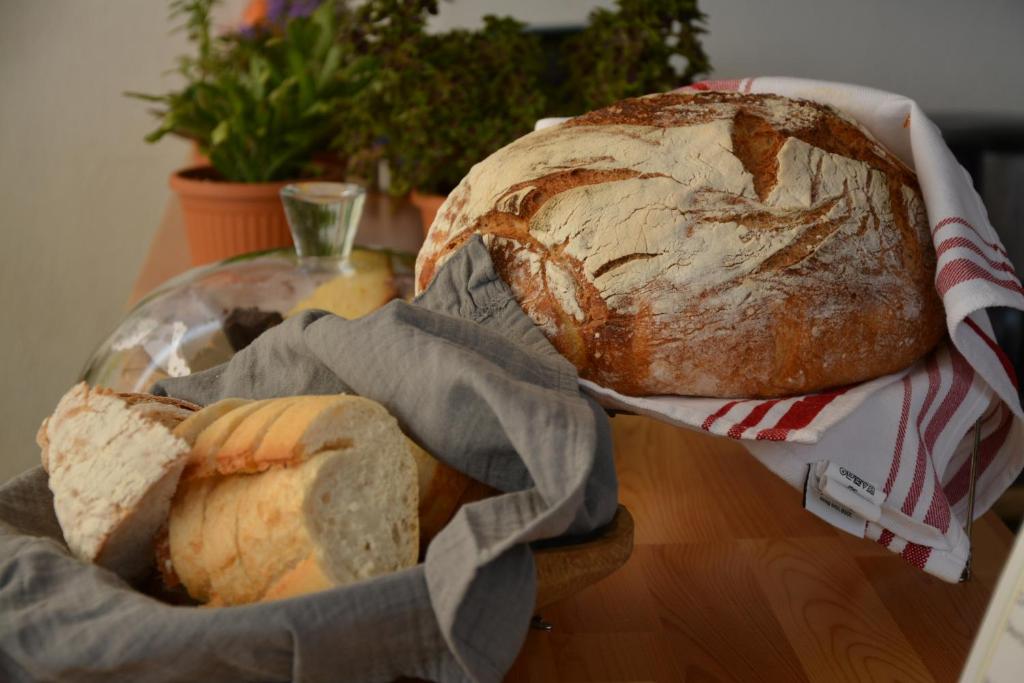 Cibo presso la stanza in casa privata o nelle vicinanze