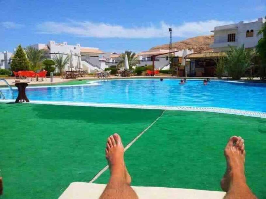 Bazén v ubytování Riviera Resort Apartment - Pool view & Wifi nebo v jeho okolí