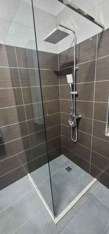New Modern and cozy classy 2 bedroom apartment - Imazhi 3