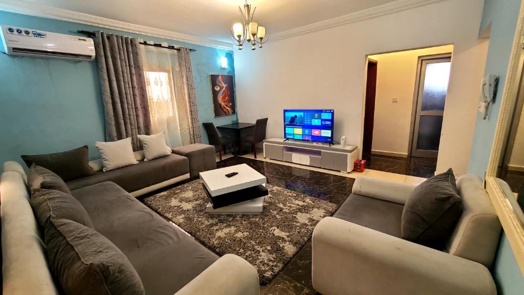 Coin salon dans l'établissement Appartement meublé Douala, 2-Bedroom Apartment -Kotto Bonamoussadi- Vanguard Apparts 302
