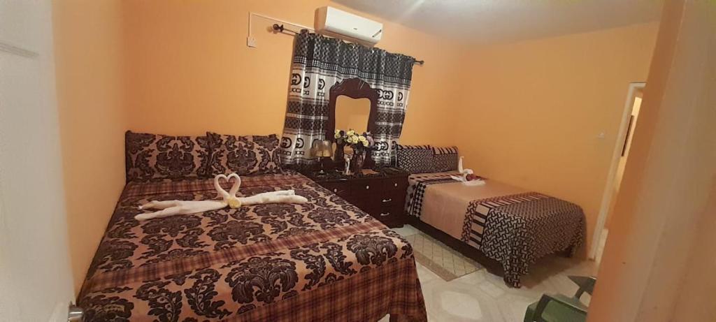 Guest Suite in Old Harbour - Double Room With Private Bathroom